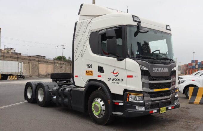 SCANIA Y DP WORLD marcan un hito sustentable en el transporte pesado con entrega de flota de camiones a GNV