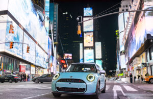 MINI Cooper S Hardtop sale a las calles de Nueva York para su debut en el Autoshow