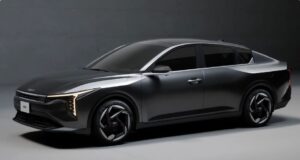 Nuevo Kia K4, sucesor del Forte, fue revelado días antes al Salón Nueva York