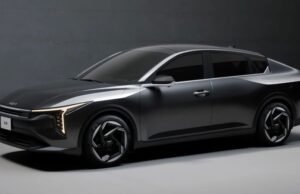 Nuevo Kia K4, sucesor del Forte, fue revelado días antes al Salón Nueva York