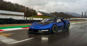 Maserati MCXtrema de 730 HP se libera en la pista