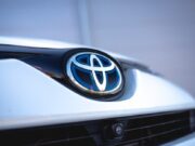 Toyota adquirió la empresa de producción de baterías de Panasonic