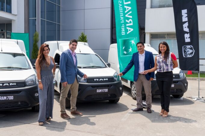 Divemotor entrega flota de 50 unidades Ram V700 a Arval Perú