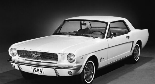 60 aniversario del Mustang en el Jockey Plaza este 14 de Abril