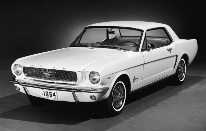 60 aniversario del Mustang en el Jockey Plaza este 14 de Abril