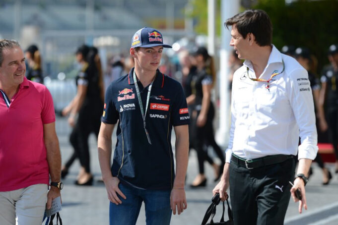 …A Toto Wolff le encantaría tener en Mercedes a Max Verstappen