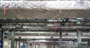 Nissan muestra en Japón un piloto de línea de baterías de estado sólido