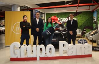 Toyota del Perú impulsa la movilidad sostenible junto a McDonald’s Perú con la entrega de unidades híbridas eléctricas (HEV)