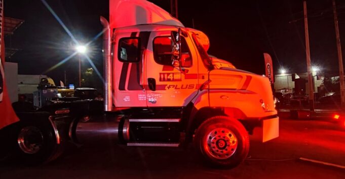 Divemotor Presenta el Nuevo Freightliner 114SD Plus: Innovación y Eficiencia para el Transporte Pesado