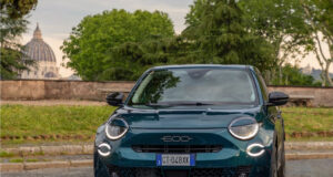 FIAT y su flota electrificada fueron parte en Roma del Encuentro Mundial sobre la Fraternidad Humana