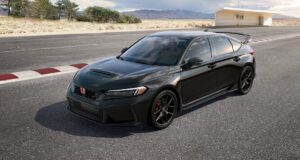 Honda Civic Type R 2024: Crystal Black, la leyenda se viste de negro