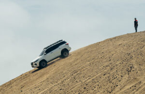 Viajes off road: ¿Cómo los padres pueden optimizar el rendimiento de su vehículo para estas rutas?