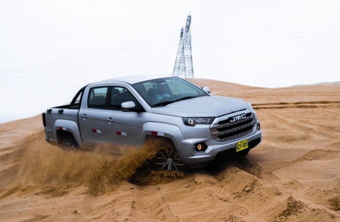 JMC presenta Nueva Vigus Plus Luxury y Nueva JIM en el Perú