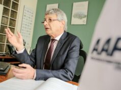¿Hasta cuándo permitiremos que los camiones dominen el carril izquierdo?