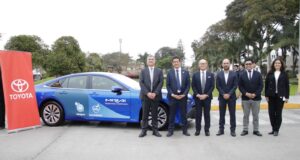 La PUCP y Toyota firman convenio para promover el hidrógeno verde en el Perú y la economía circular