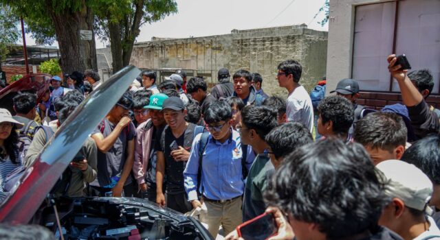 Toyota del Perú se reunió con estudiantes y decano de la UNSA