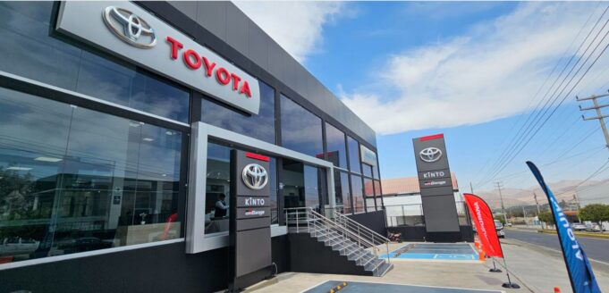 Toyota del Perú renueva su imagen e inaugura moderno local en Moquegua