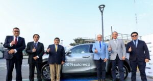 Toyota del Perú pone a disposición del Ministerio de Energía y Minas un vehículo 100% eléctrico para impulsar la movilidad sostenible