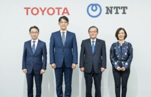 Toyota y NTT anunciaron un acuerdo (video)