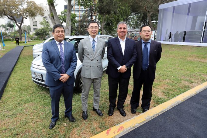 Luz del Sur y BYD impulsan la electromovilidad en Perú con nueva flota de 46 vehículos 100% eléctricos