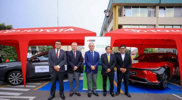 Toyota del Perú y Ministerio de Energía y Minas organizan taller sobre electromovilidad para impulsar la carbono neutralidad
