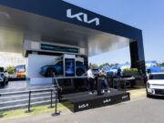 Kia celebra 24 años como mobility partner del Australian Open 2025