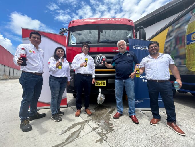 Euro Camiones S.A. entrega flota de 24 camiones Volkswagen a Arca Continental para sus operaciones en la Región Loreto.