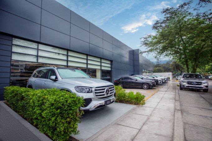 Mercedes-Benz lidera el crecimiento automotriz entre las marcas alemanas de lujo en 2024