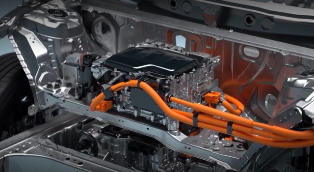 Toyota pone en marcha una nueva planta de baterías para automóviles en Carolina del Norte