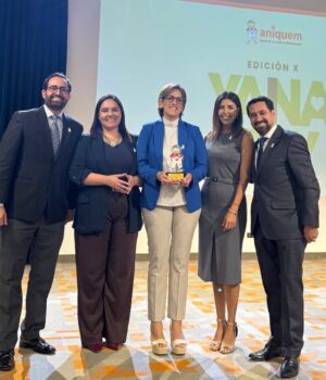 Scania Perú ha sido reconocido con el premio «Transformando Vidas» en Yanapay 2025 de Aniquem