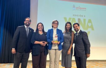 Scania Perú ha sido reconocido con el premio «Transformando Vidas» en Yanapay 2025 de Aniquem