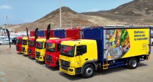 Mercedes-Benz entrega de 15 camiones Atego 1419 a Arca Continental en Perú