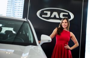 Maju Mantilla la nueva embajadora de JAC Perú: una alianza que inspira estilo y versatilidad