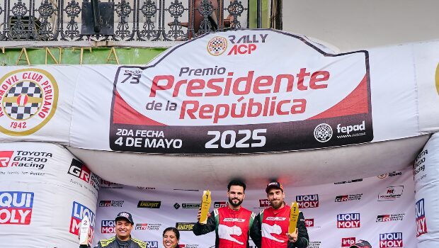 Ashley García, embajador de JAC, gana el Rally Premio Presidente de la república 2025 junto a su T8 PRO