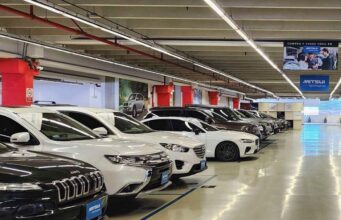 Parte de pago y tecnología híbrida marcan el nuevo camino de los seminuevos en el país