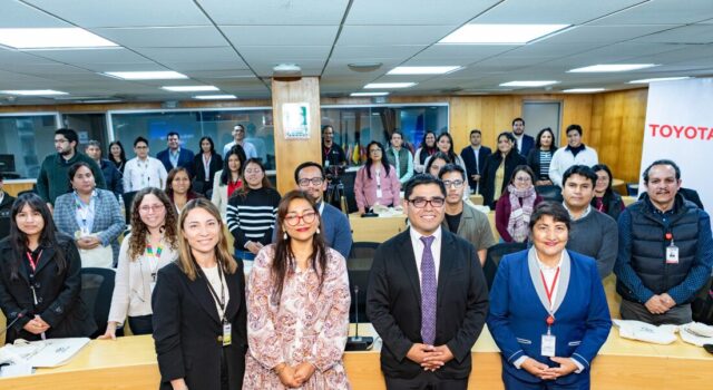 Toyota del Perú y el Ministerio de Transportes y Comunicaciones impulsan soluciones sostenibles para un transporte más limpio y eficiente