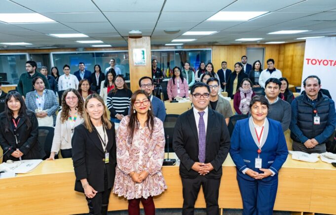 Toyota del Perú y el Ministerio de Transportes y Comunicaciones impulsan soluciones sostenibles para un transporte más limpio y eficiente
