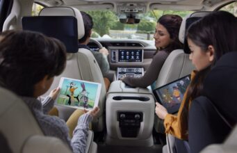 Día Mundial del Internet: ¿Cómo la conectividad está transformando la experiencia de conducir?