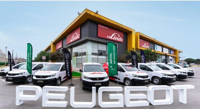 Peugeot entrega flota de 10 vehículos Partner junto con Arval Perú a la empresa Linde High Lift para fortalecer su operación logística
