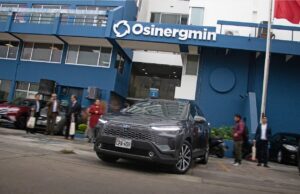 Toyota del Perú y OSINERGMIN impulsan taller sobre movilidad sostenible para fortalecer la transición energética del país