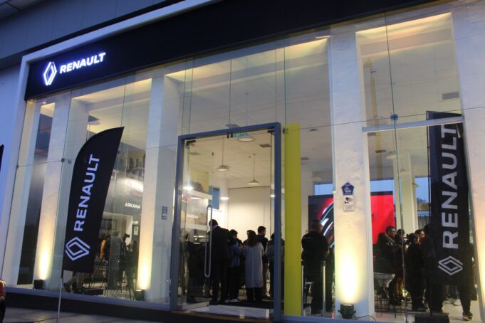 Renault fortalece su presencia en Lima con la inauguración de una nueva tienda en Surco