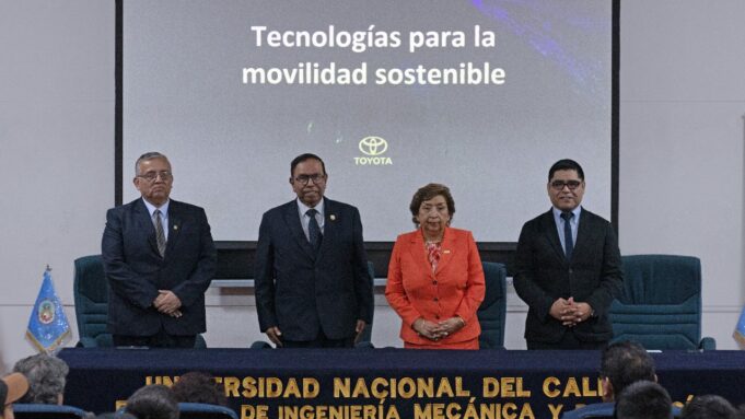 Toyota reafirma su compromiso con la movilidad sostenible junto a estudiantes de la Universidad Nacional del Callao