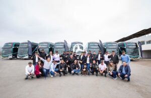 CIVA incorpora 10 nuevos buses Mercedes-Benz O500 RSD 2448 entregados por Divemotor