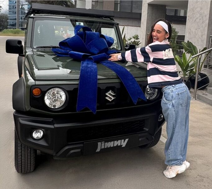 Ximena Hoyos: Nueva embajadora de su modelo Jimny 3 Puertas
