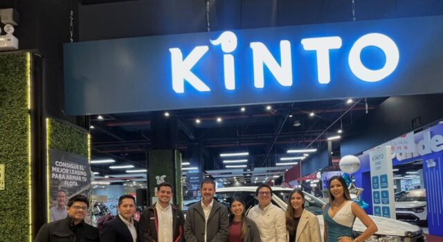Toyota inaugura su primera tienda Kinto en el Mall Aventura Santa Anita: Una Nueva Experiencia de Movilidad para Personas y Empresas