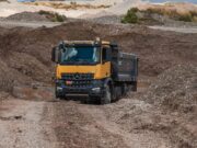 ¿Por qué el Arocs ‘el Cacique’ es sinónimo de confianza en terrenos difíciles?