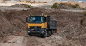 ¿Por qué el Arocs ‘el Cacique’ es sinónimo de confianza en terrenos difíciles?