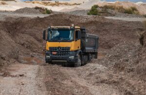 ¿Por qué el Arocs ‘el Cacique’ es sinónimo de confianza en terrenos difíciles?