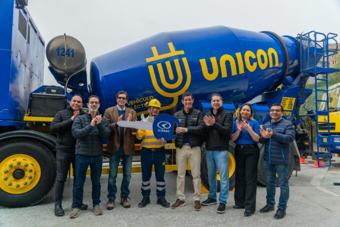 UNICON presenta el primer camión mezclador de concreto 100% eléctrico en el Perú