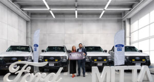 Ford PRO™ y MITTA Perú refuerzan su presencia en el sector financiero con importante entrega de flota de Ford Ranger®